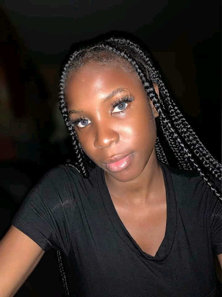 Slim Girl Praise John Biography, Age, Career, Real Name, Boyfriend and Net Worth